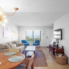 Totally Beachin' - Oceanfront Boutique Condo