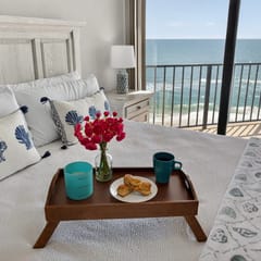 Floridian Paradise - Luxury Oceanfront Condo