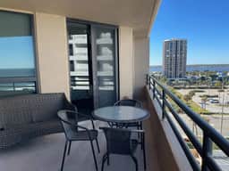 Oceans Atrium 703
