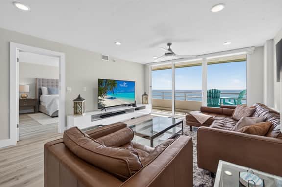 Saltwater Suite - Contemporary Coastal Retreat - Image 2