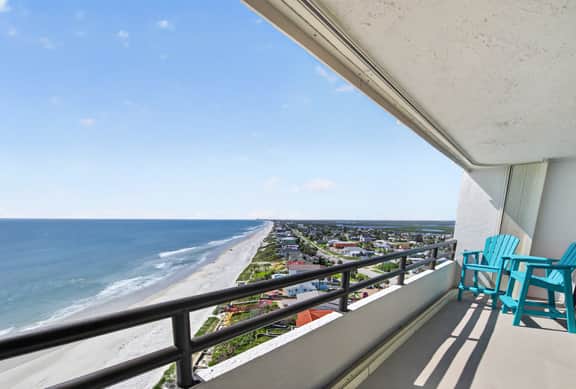 Saltwater Suite - Contemporary Coastal Retreat - Image 5