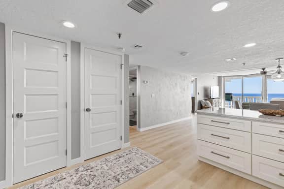 Salt & Linen - Upscale Ormond Beach Condo - Image 4